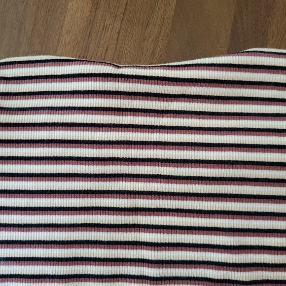 Striped Women's top - Black and White - Picture 3 of 3